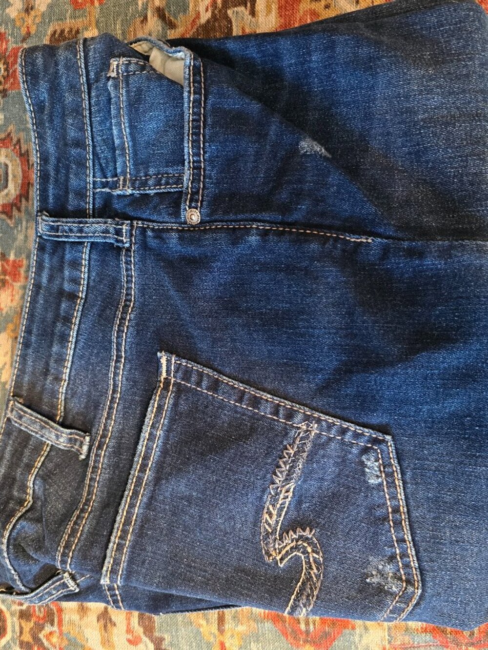 Silver Jeans Boyfriend w/ Slight Distressing - EUC